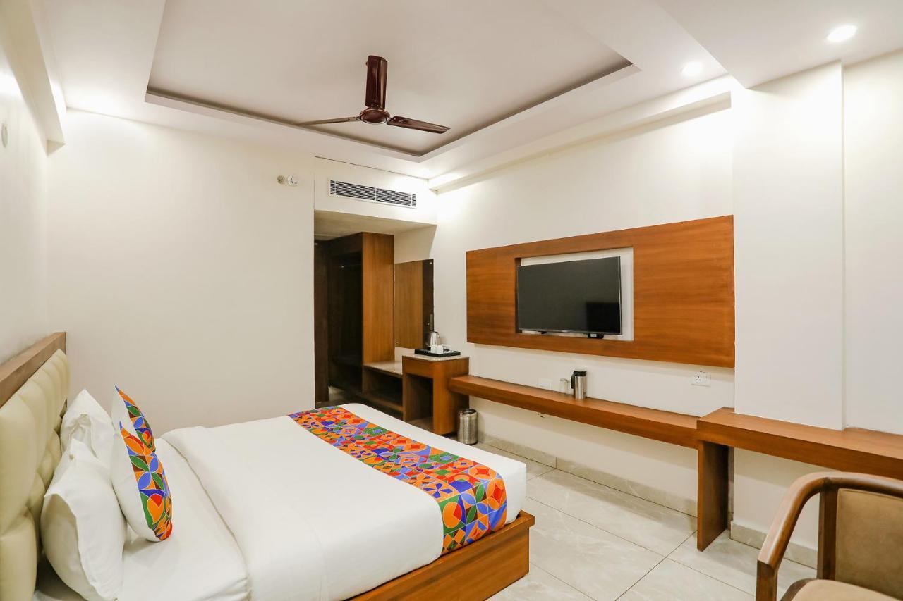 Fabhotel Aman Sara Lucknow Eksteriør bilde